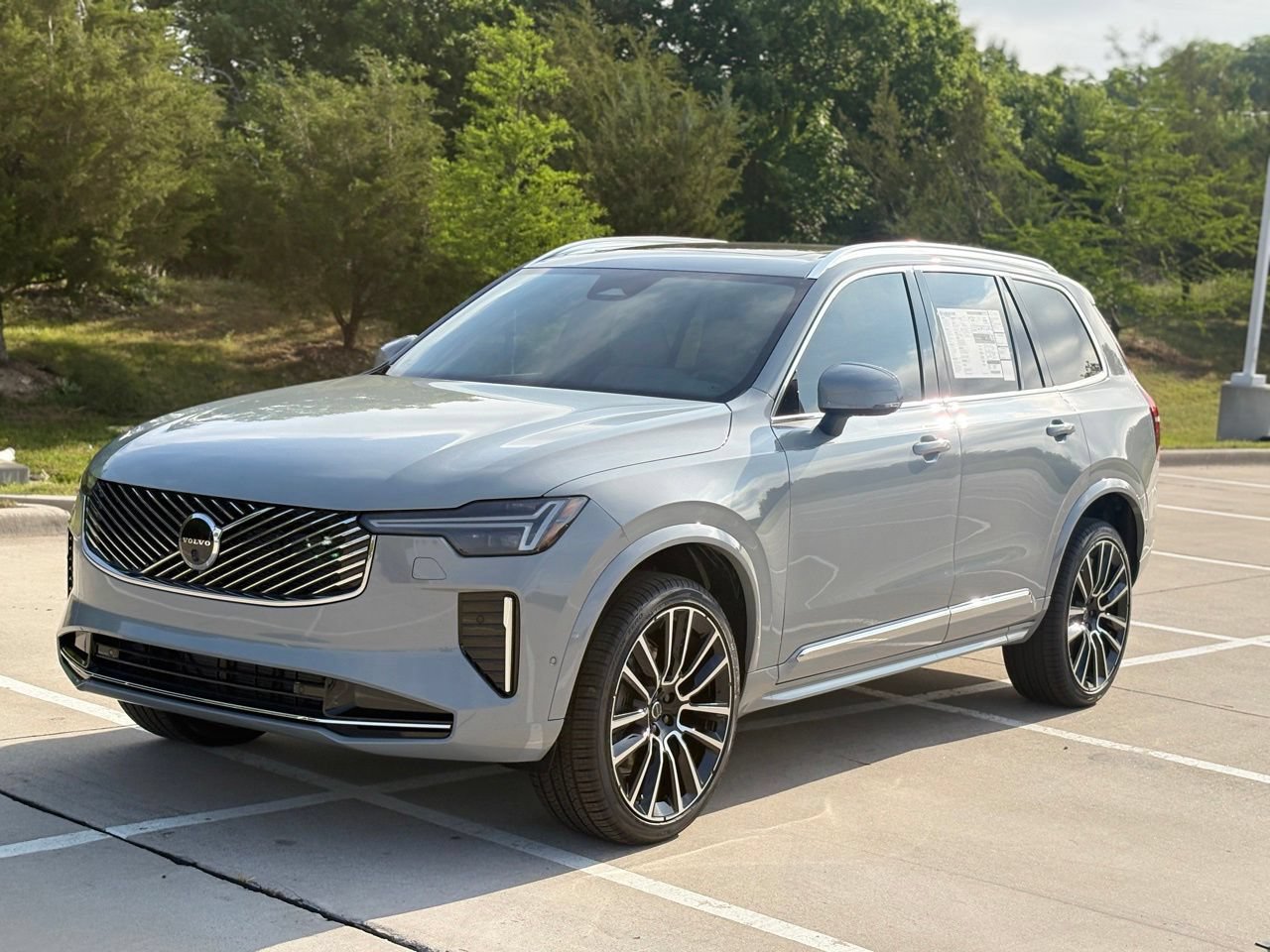 New 2026 Volvo XC90 B6 Plus w/ Protection Package Premier AWD/4WD image 3