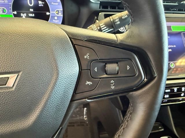 Used 2022 Chevrolet Bolt EUV LT w/ Convenience Package FWD image 16