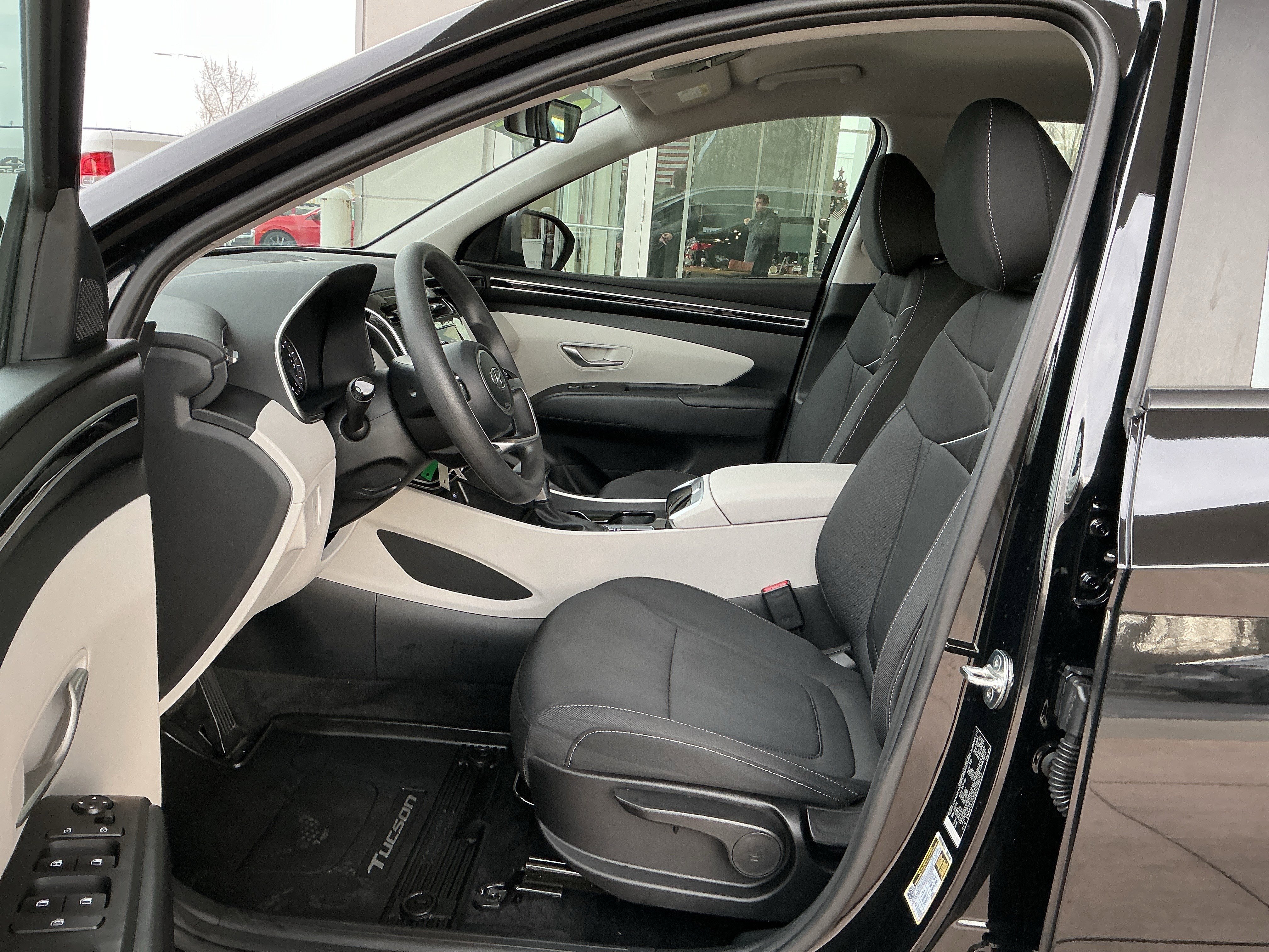 Used 2024 Hyundai Tucson SE image 7