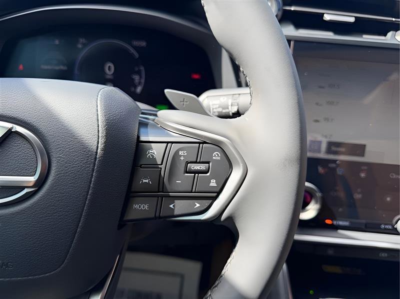 Used 2025 Lexus RZ 300e w/ Accessory Package (Z1) image 46