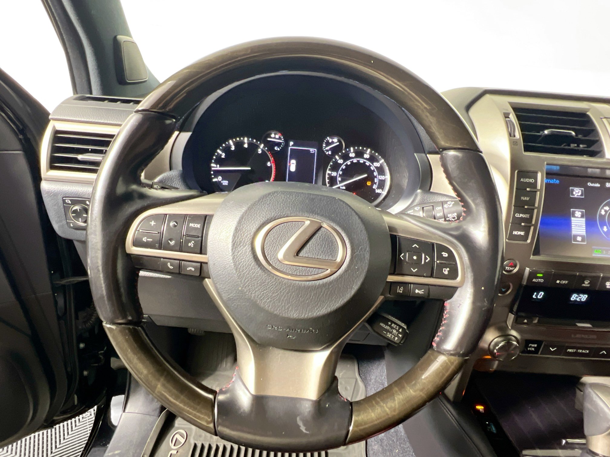 Used 2021 Lexus GX 460 Premium w/ Premium Package AWD/4WD image 17