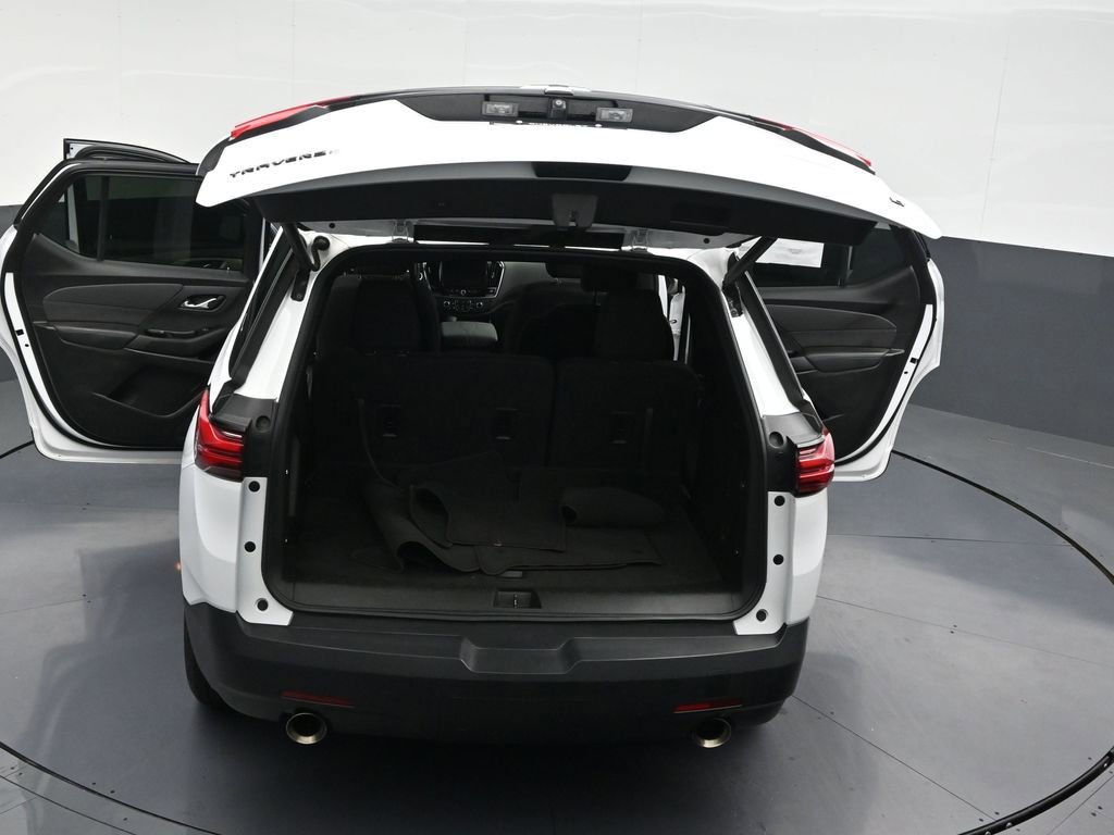 Used 2023 Chevrolet Traverse LT image 36