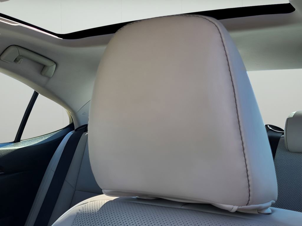 Used 2018 Lexus ES 350 w/ Navigation System Package image 14