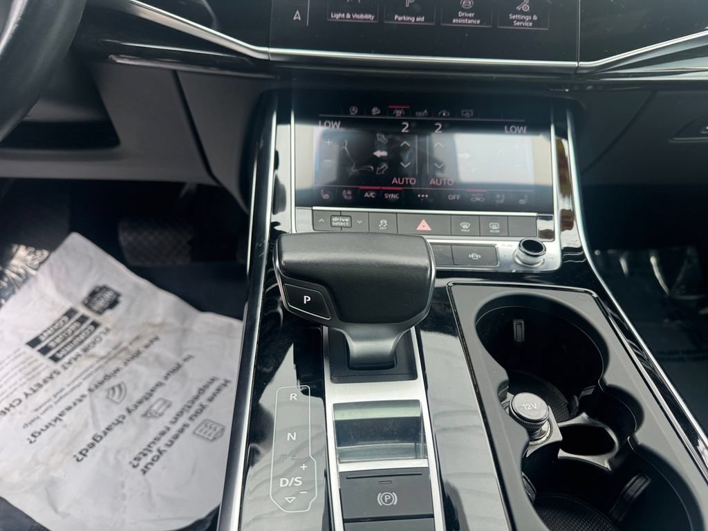 Used 2019 Audi Q8 Premium Plus w/ Premium Plus AWD/4WD image 11