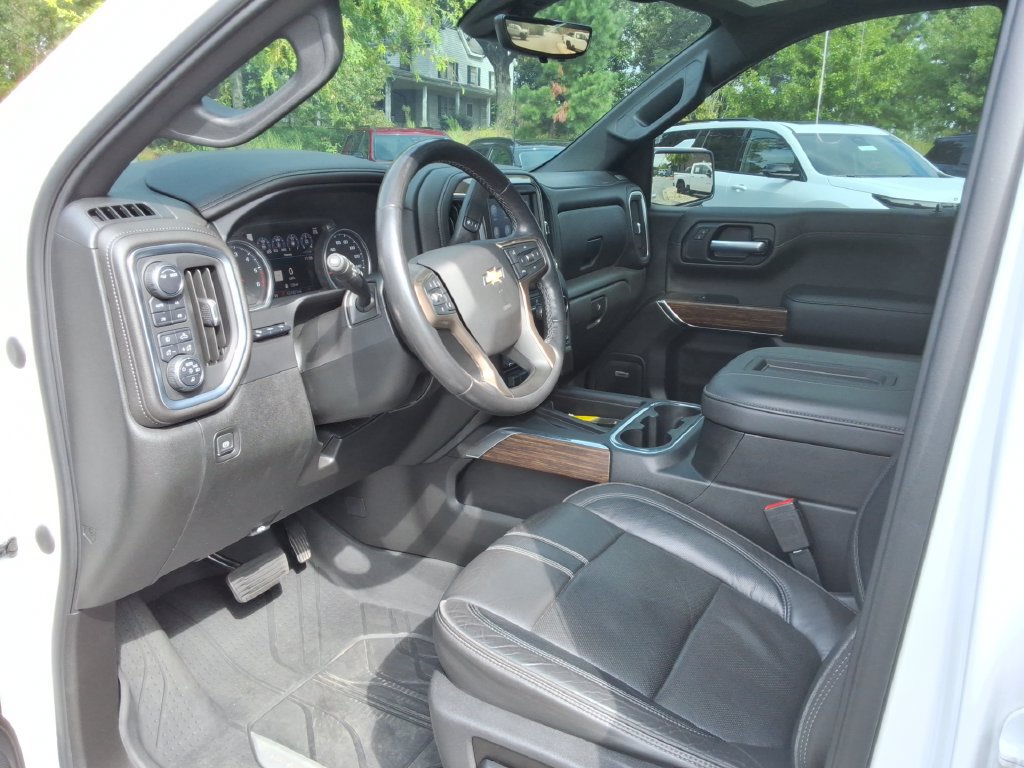 Certified 2020 Chevrolet Silverado 1500 High Country w/ Technology Package AWD/4WD image 24
