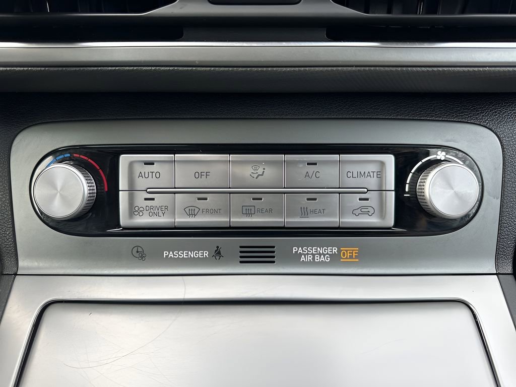 Used 2023 Hyundai Kona SE image 18