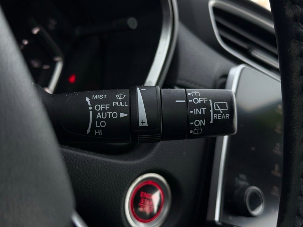 Used 2017 Honda CR-V Touring image 31