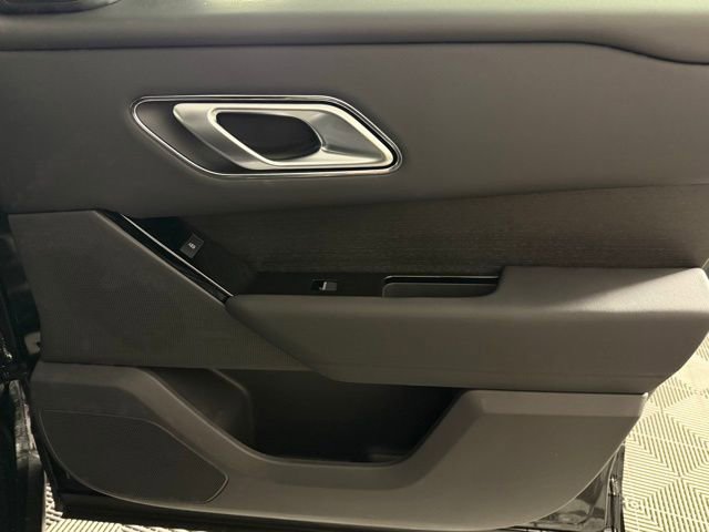 New 2026 Land Rover Range Rover Velar Dynamic SE image 35