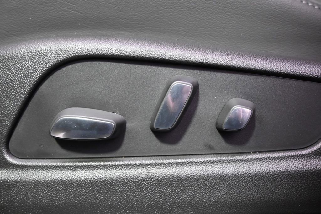 New 2025 Cadillac XT6 Sport w/ Technology Package image 14