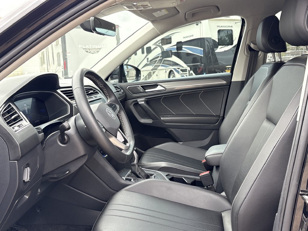 Used 2024 Volkswagen Tiguan SE FWD image 17