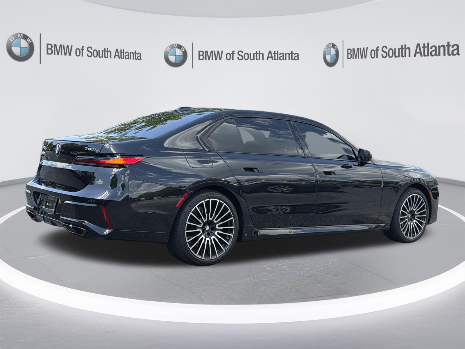 Certified 2026 BMW 760i xDrive AWD/4WD image 28