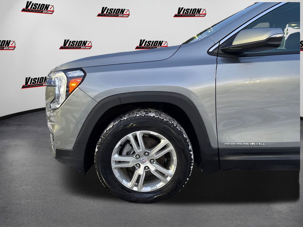 Used 2023 GMC Terrain SLE image 12