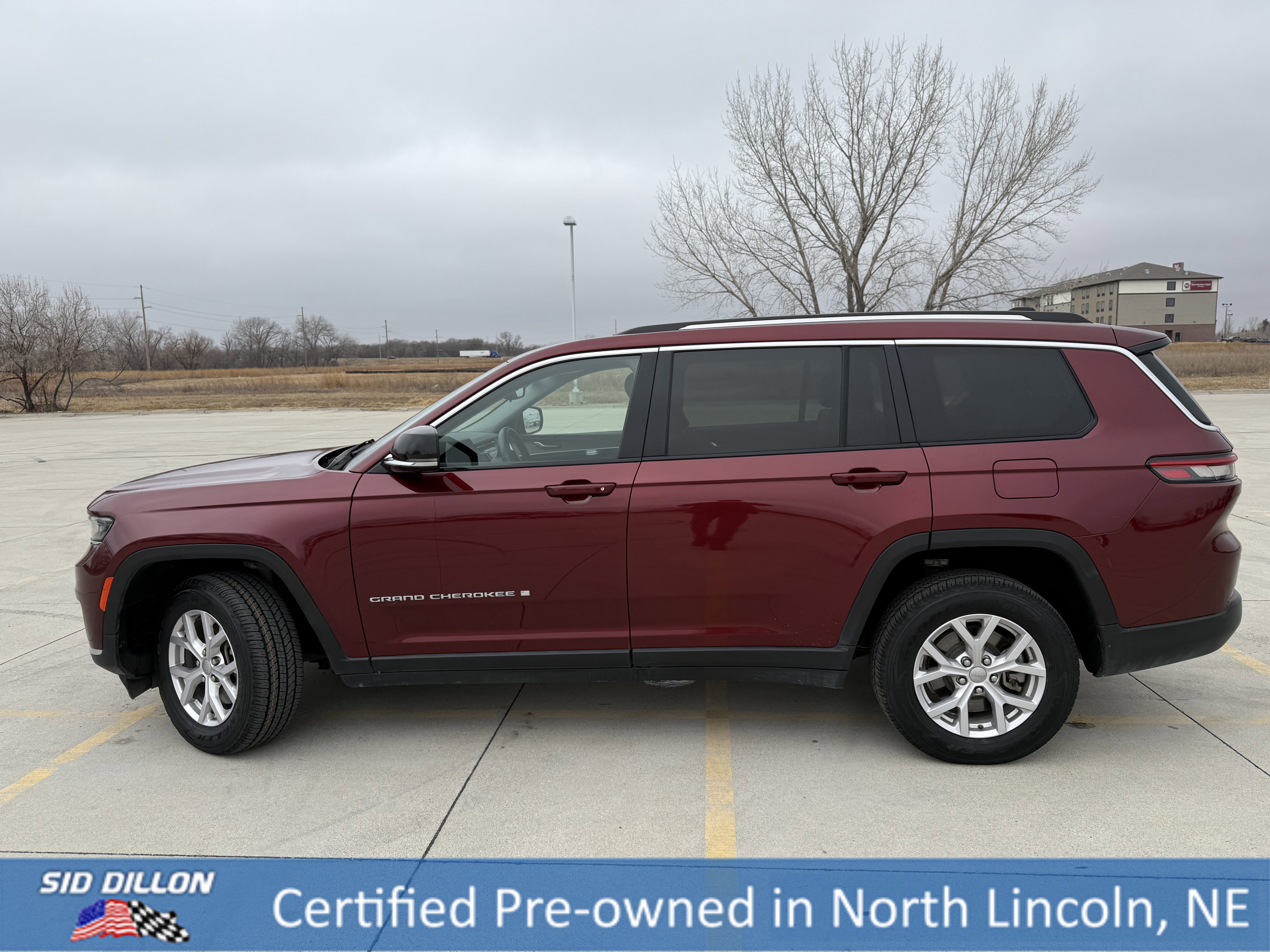 Used 2021 Jeep Grand Cherokee L Limited image 2