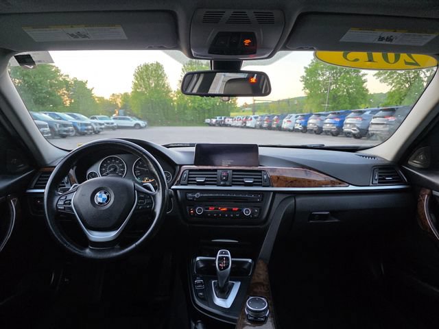 Used 2015 BMW 328i xDrive Wagon AWD/4WD image 19
