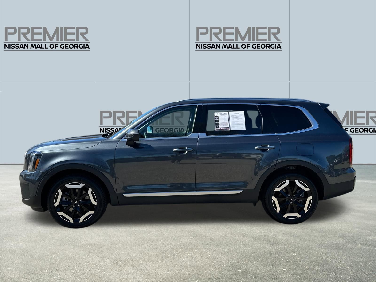 Used 2023 Kia Telluride S w/ S Sunroof Package image 8
