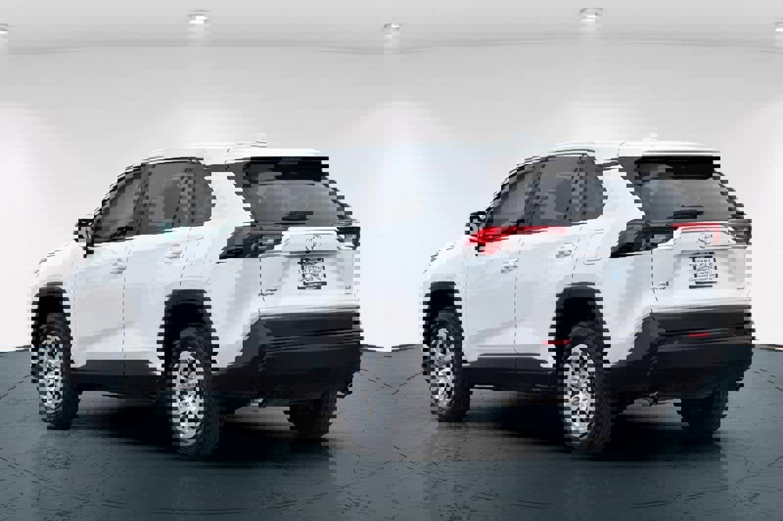 Used 2024 Toyota RAV4 LE image 8