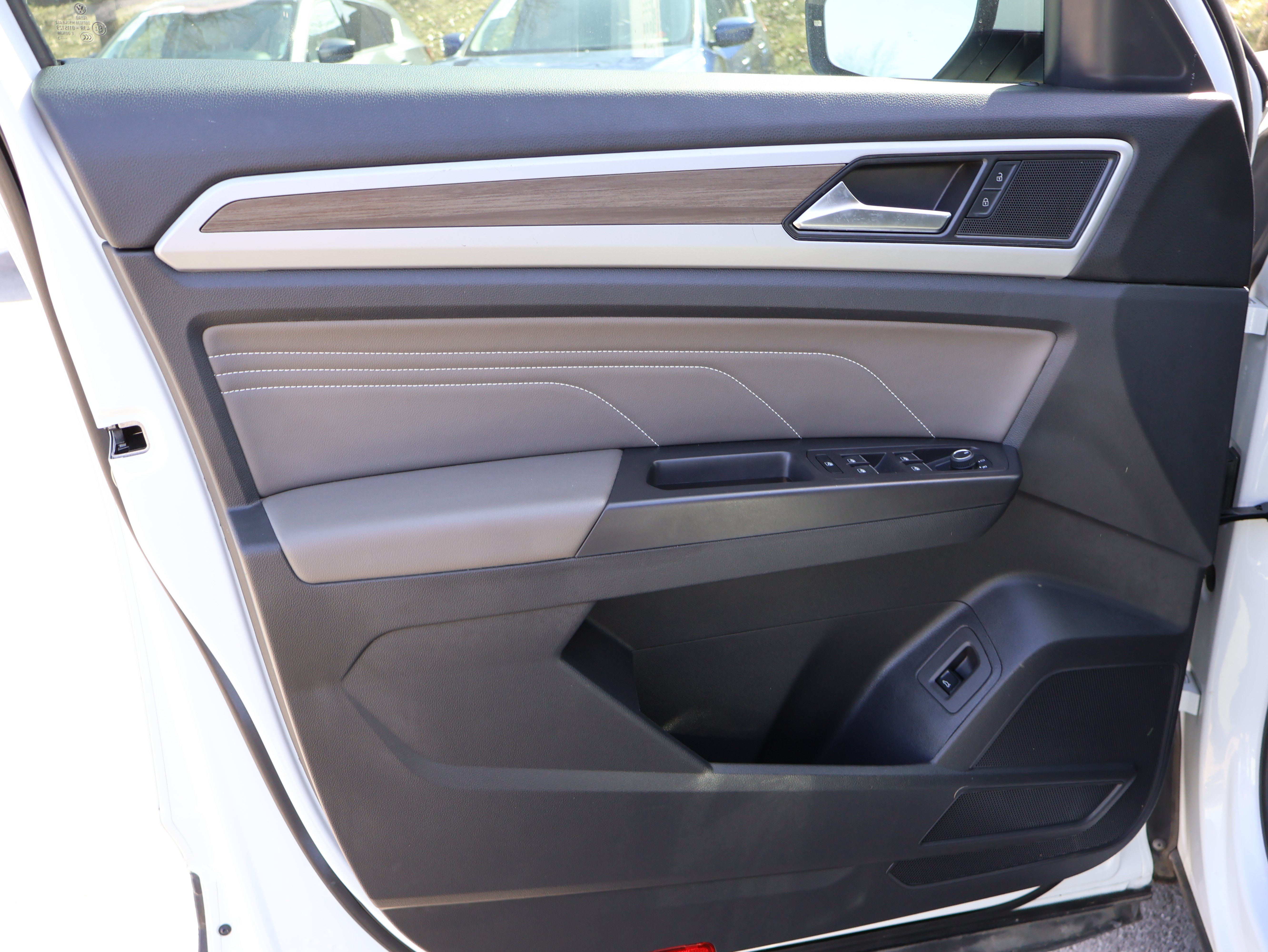 Used 2023 Volkswagen Atlas SEL image 23
