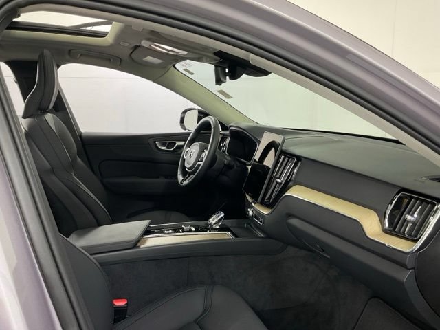 Certified 2026 Volvo XC60 B5 Plus AWD/4WD image 27
