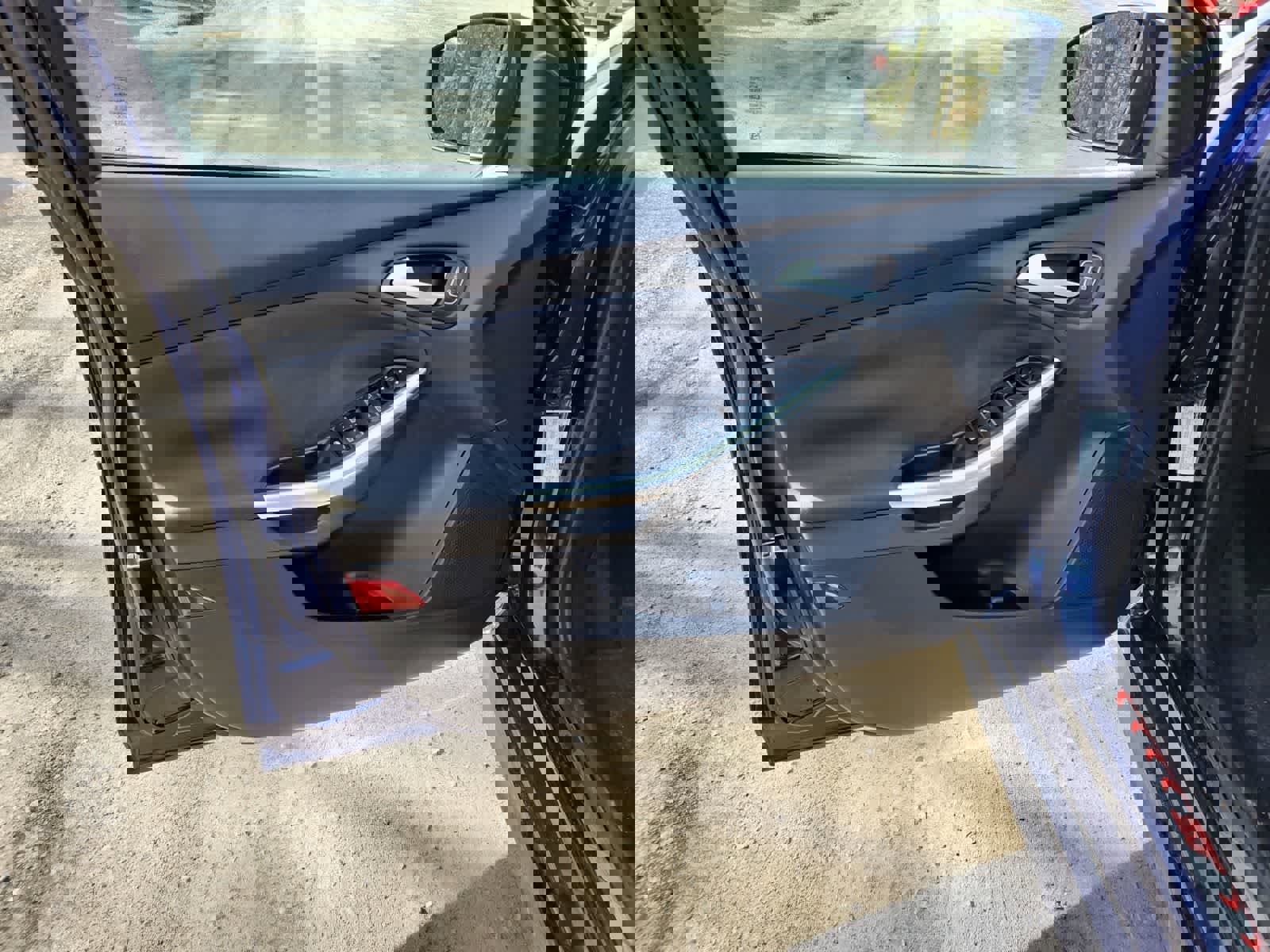 Used 2017 Ford Focus ST image 16