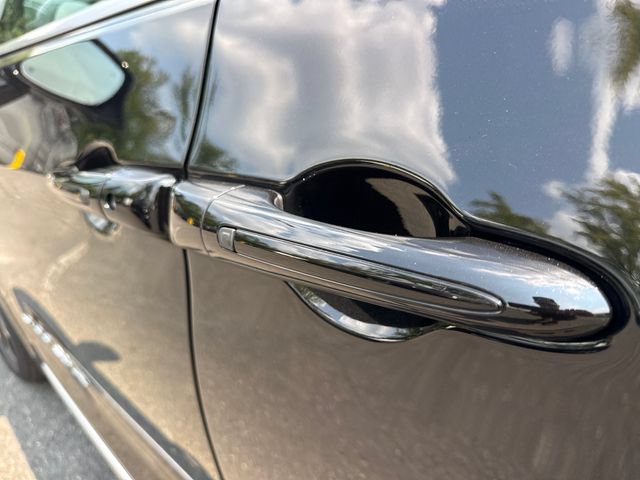New 2027 Chrysler Pacifica Pinnacle w/ Theater Group FWD image 13