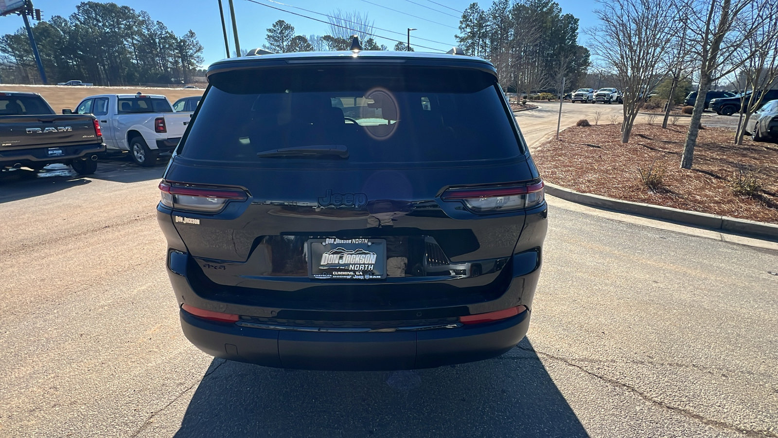 New 2025 Jeep Grand Cherokee L Altitude image 9