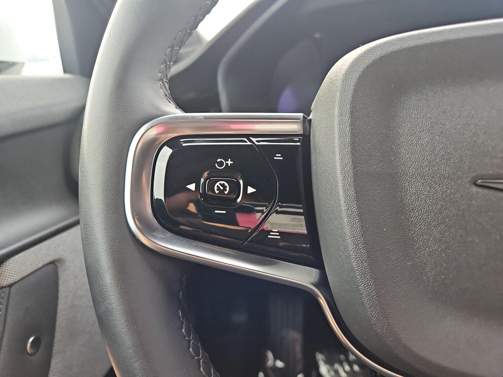 Used 2022 Polestar Polestar 2 AWD/4WD image 22
