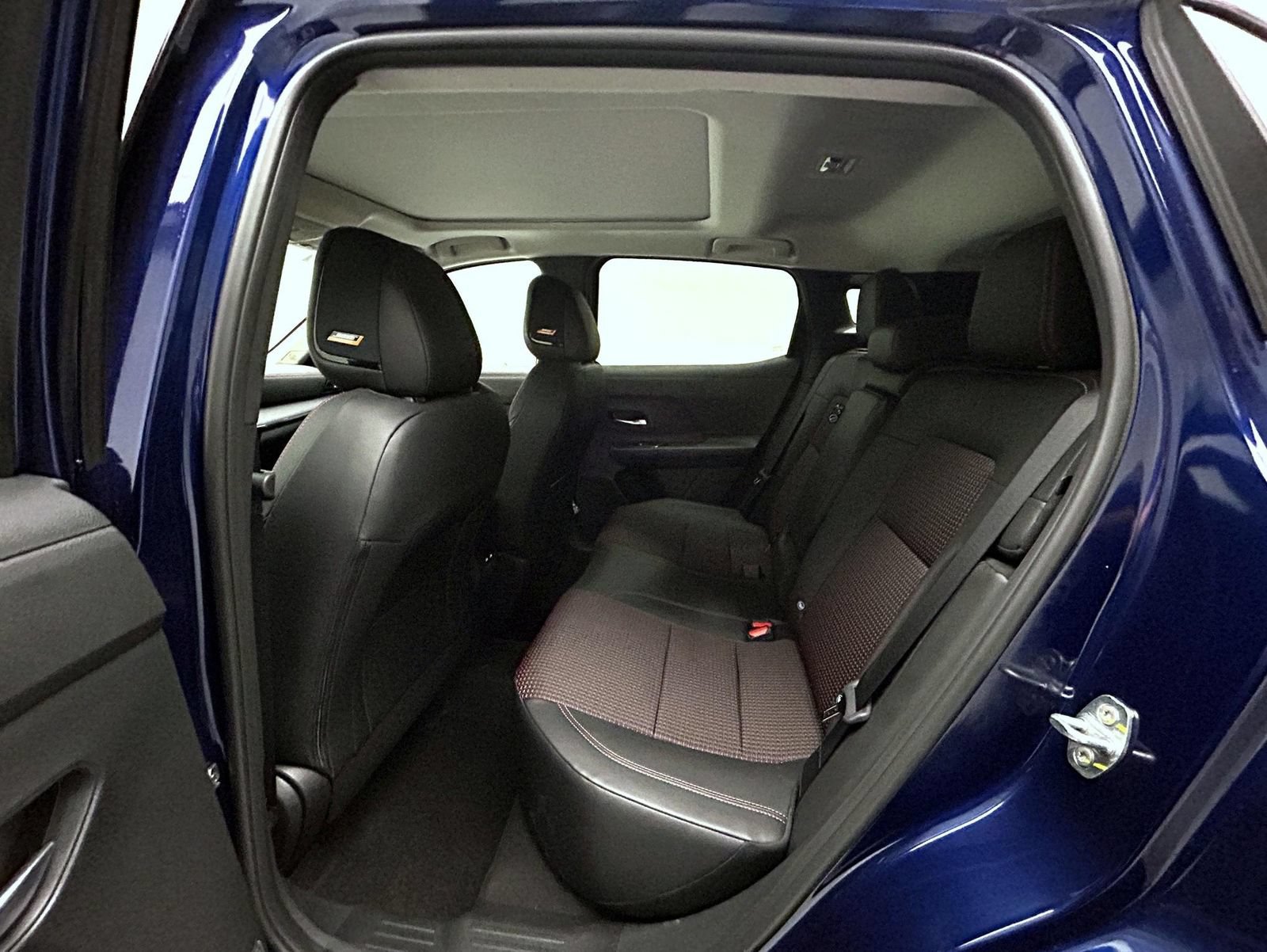 New 2026 Nissan Kicks SR w/ SR Premium Package AWD/4WD image 11