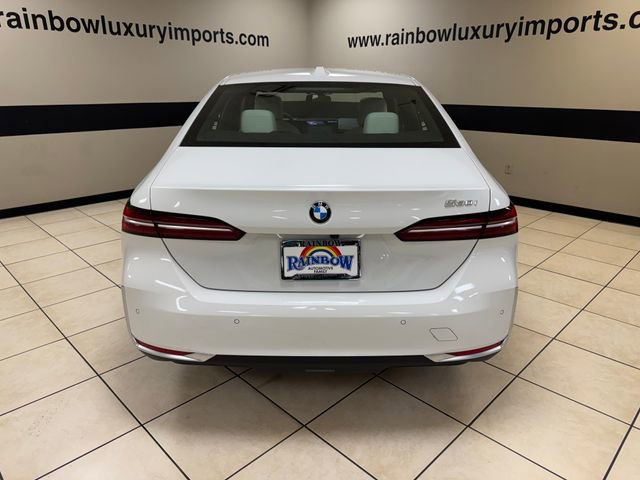 Used 2024 BMW 530i w/ Convenience Package image 5