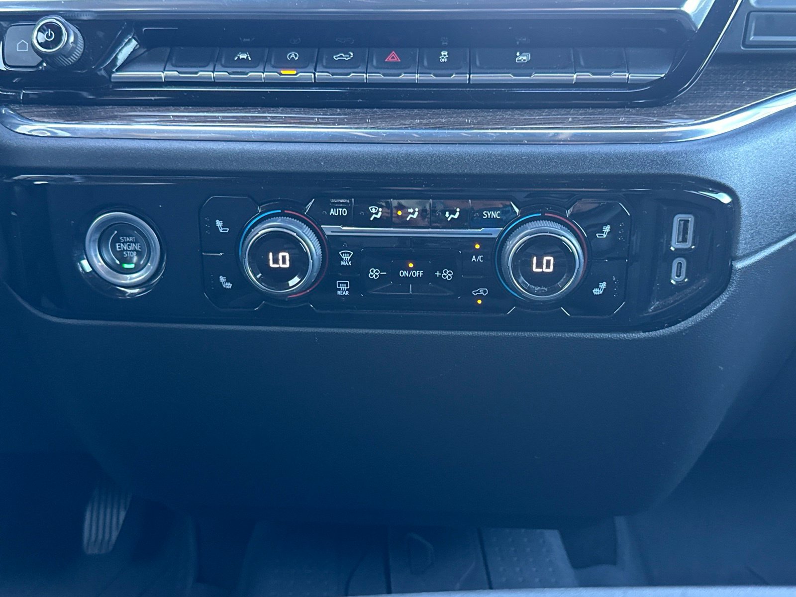 Used 2024 Chevrolet Silverado 1500 LT RWD image 15