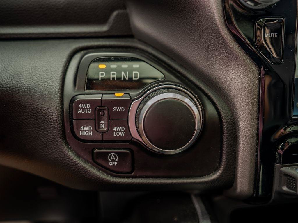 Used 2023 RAM 1500 Big Horn AWD/4WD image 34