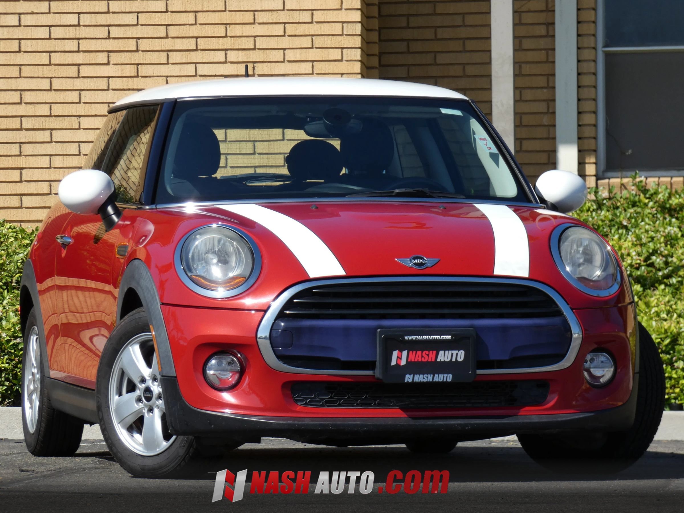 Used 2017 MINI Cooper 2-Door Hardtop FWD image 3