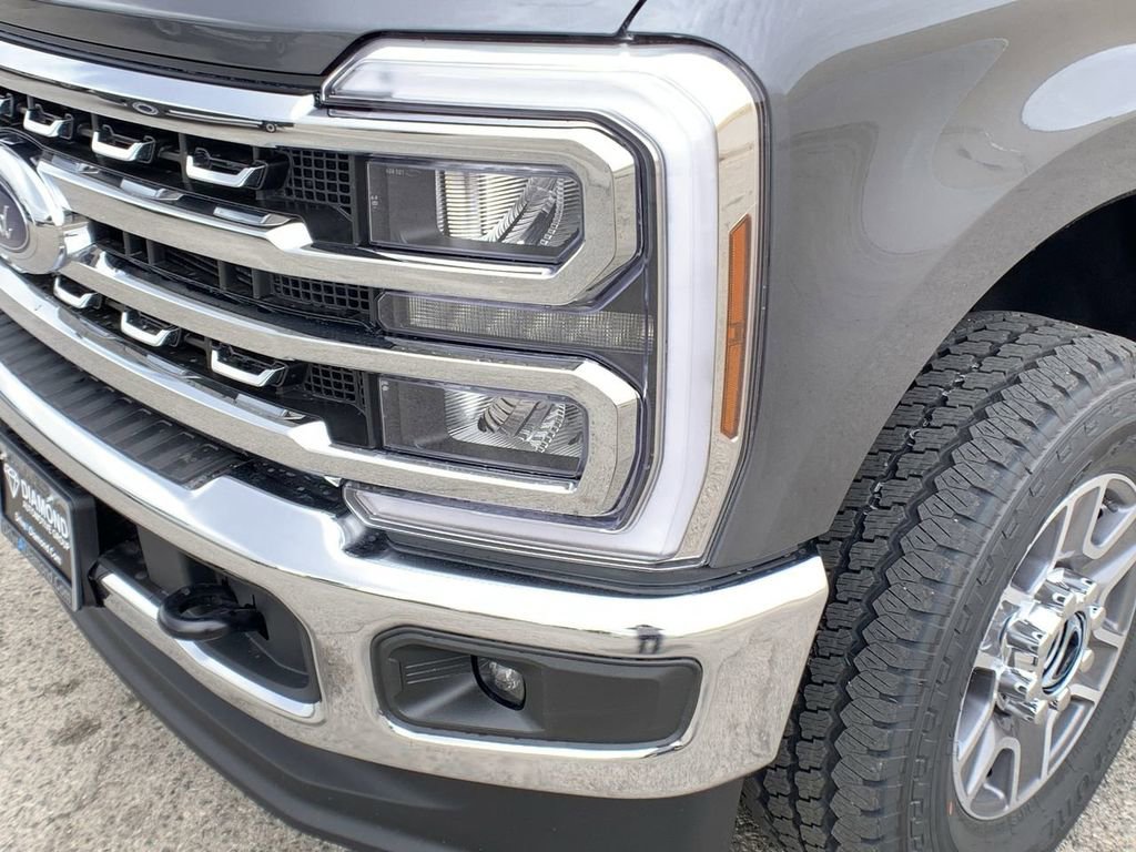 New 2026 Ford F250 Lariat w/ FX4 Off-Road Package AWD/4WD image 11