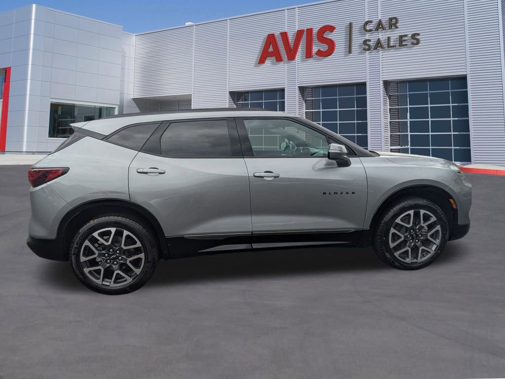 Used 2025 Chevrolet Blazer RS image 5