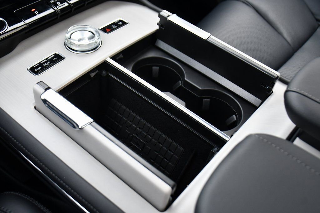 New 2026 Lincoln Navigator Reserve w/ Jet Appearance Package AWD/4WD image 40