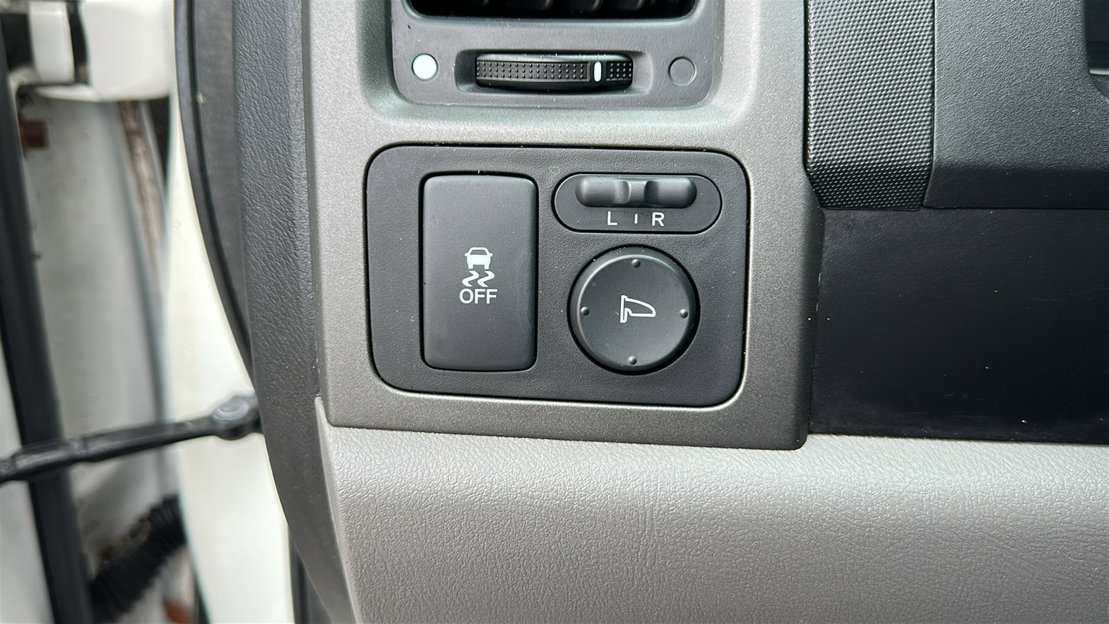 Used 2010 Honda CR-V EX-L image 14