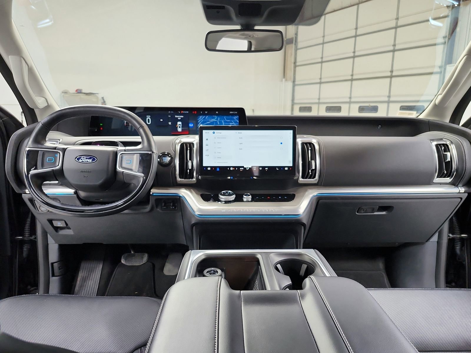 Used 2025 Ford Expedition Max Platinum image 24