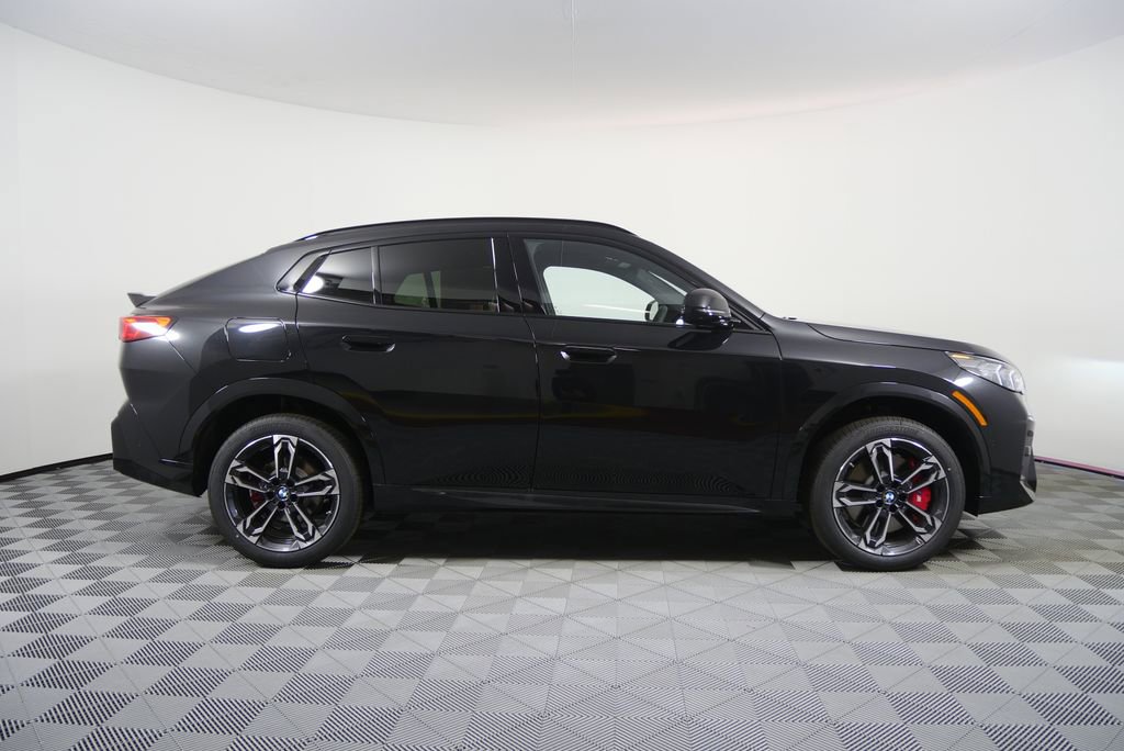 New 2026 BMW X2 xDrive28i w/ Technology Package AWD/4WD image 2