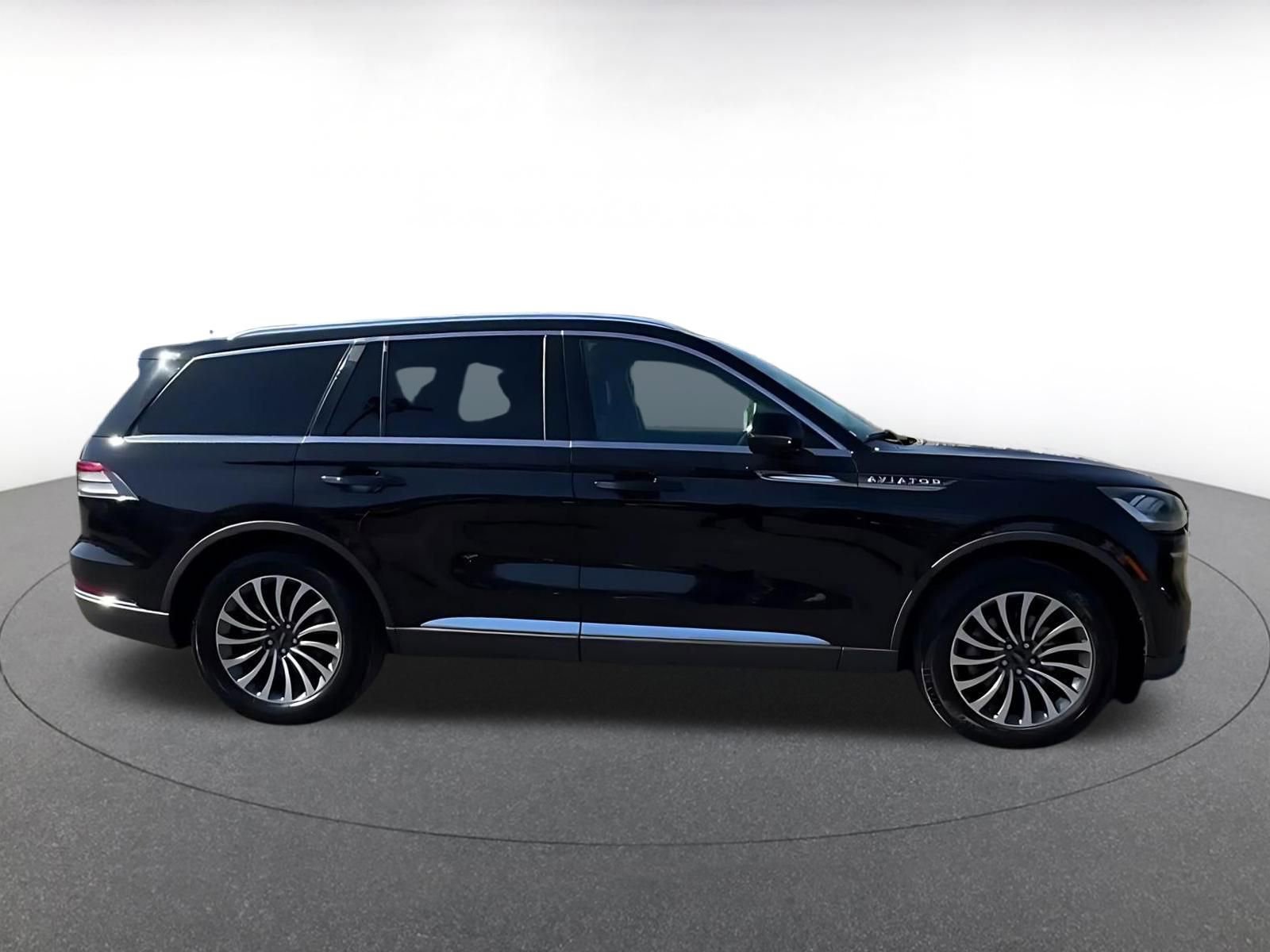 Used 2024 Lincoln Aviator Reserve image 16