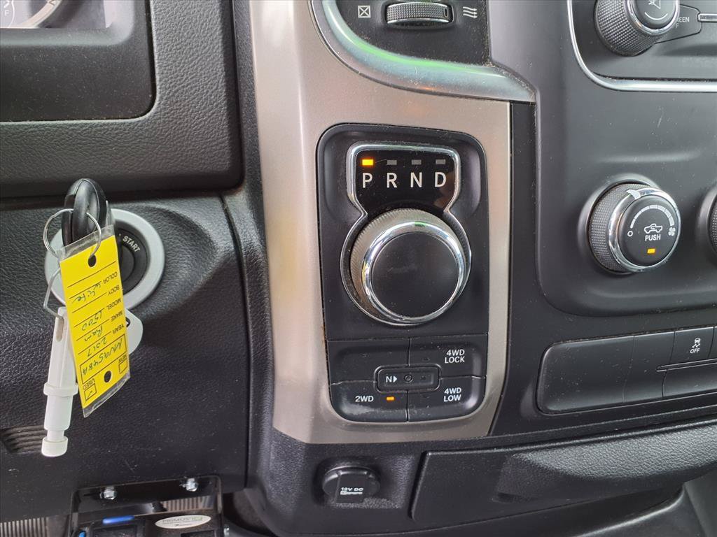 Used 2017 RAM 1500 Classic SLT AWD/4WD image 14