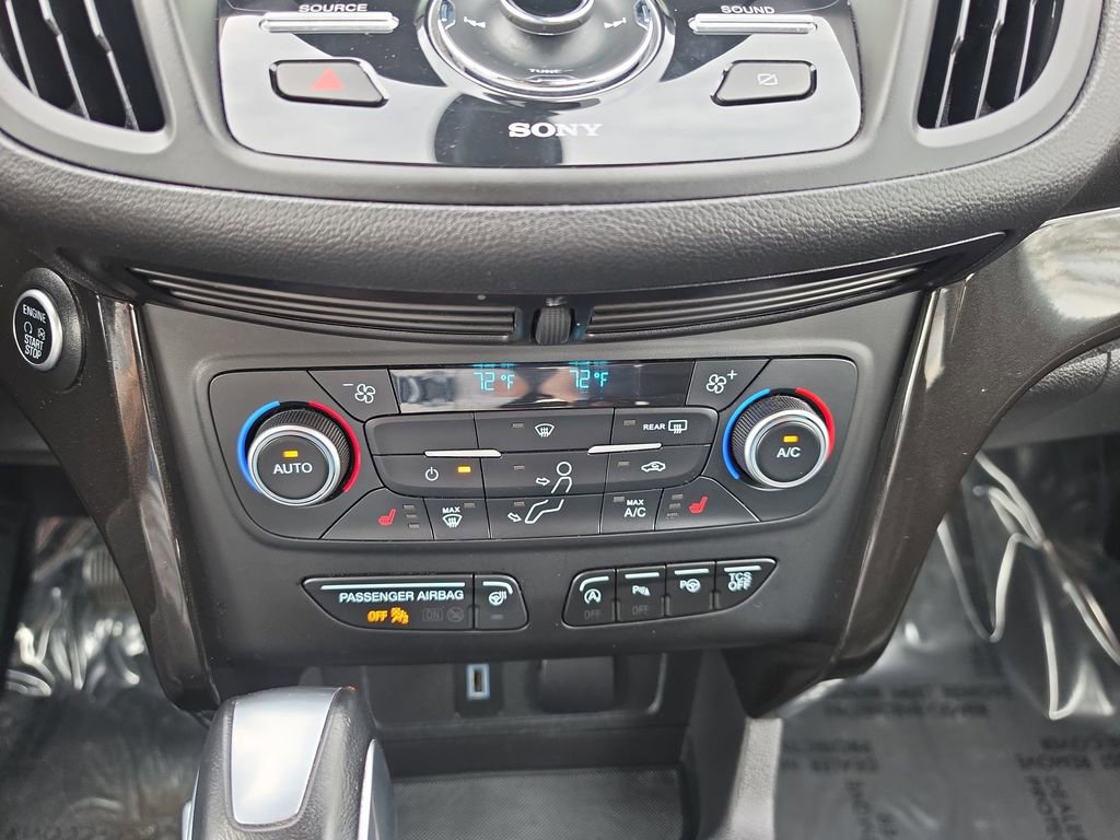 Used 2019 Ford Escape Titanium image 16