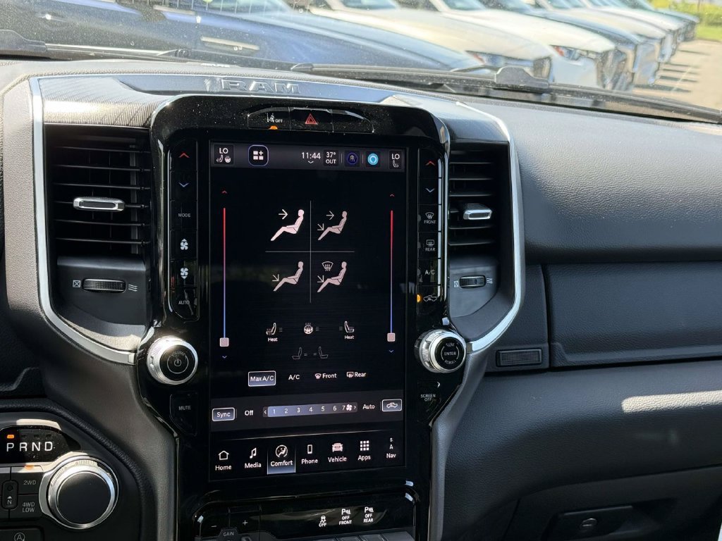 New 2026 RAM 1500 Big Horn AWD/4WD image 3