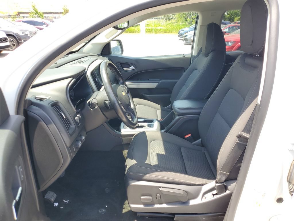Used 2018 Chevrolet Colorado LT w/ Redline Special Edition AWD/4WD image 9