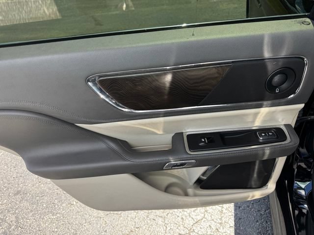 Used 2018 Lincoln Continental Reserve AWD/4WD image 18