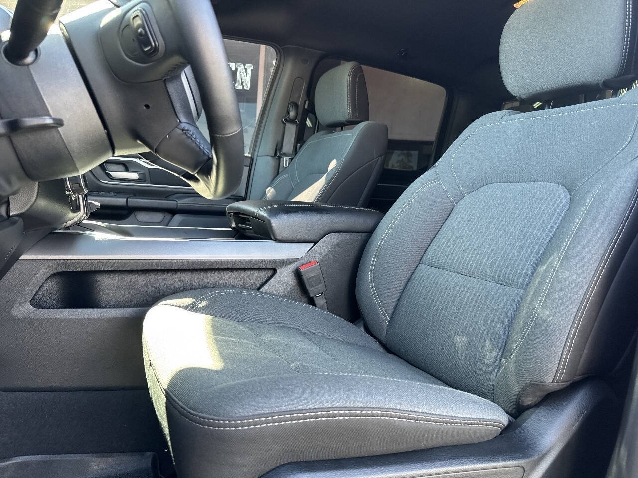 Used 2023 RAM 1500 Big Horn AWD/4WD image 29