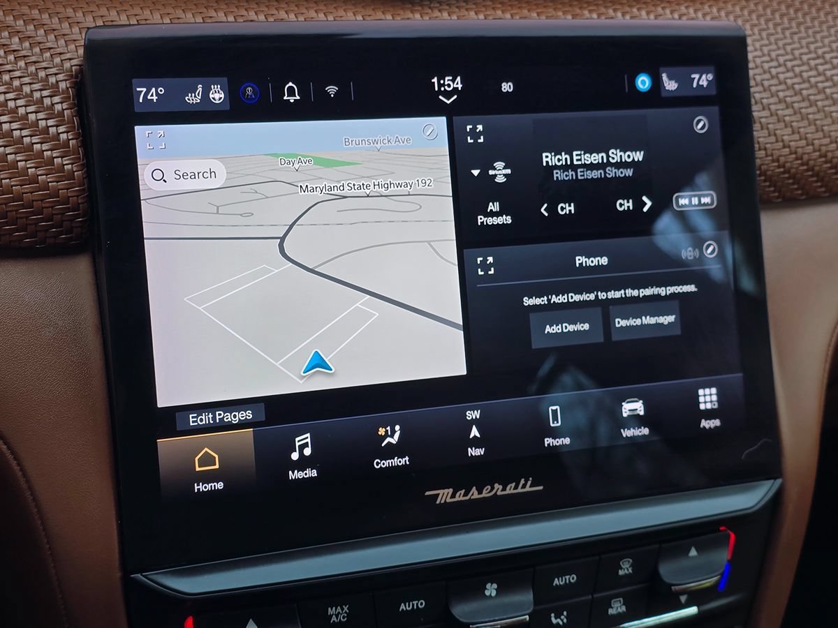 Used 2022 Maserati Quattroporte Modena RWD image 32