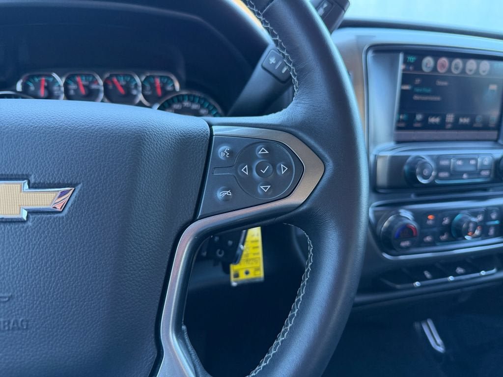 Used 2018 Chevrolet Silverado 1500 LT w/ LT Eassist Package AWD/4WD image 16