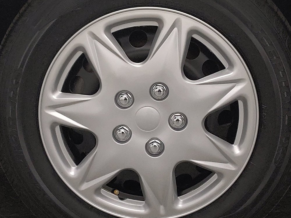 Used 2017 Chevrolet Cruze LS FWD image 31