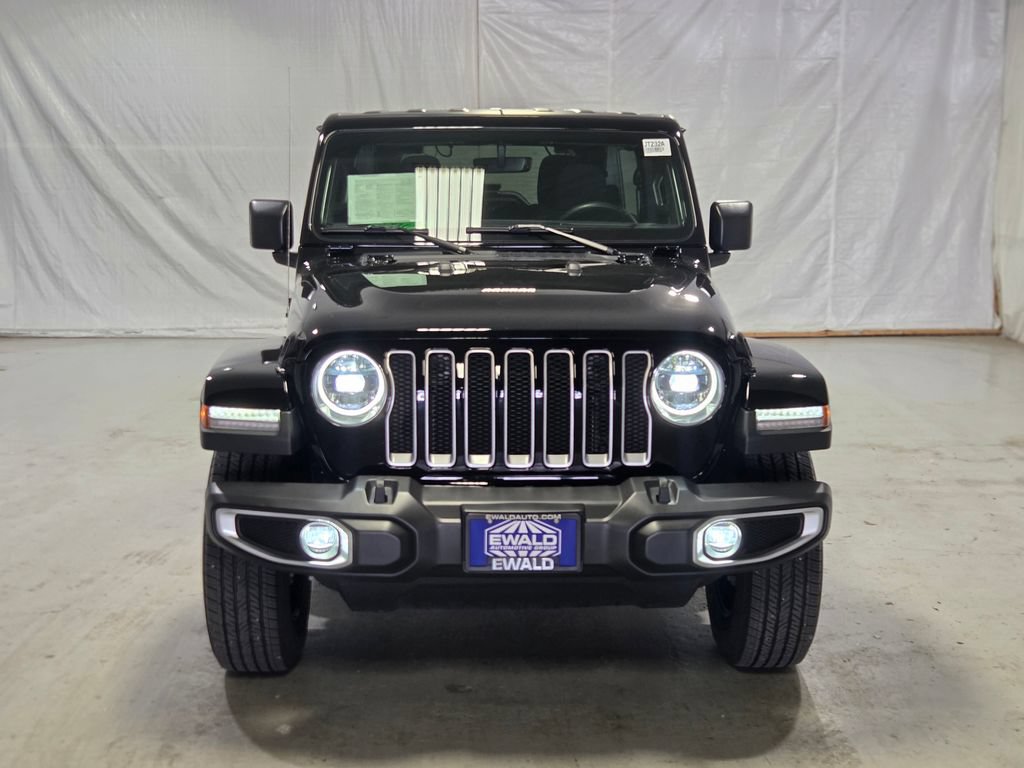 Used 2023 Jeep Wrangler Unlimited Sahara w/ LED Lighting Group AWD/4WD image 18
