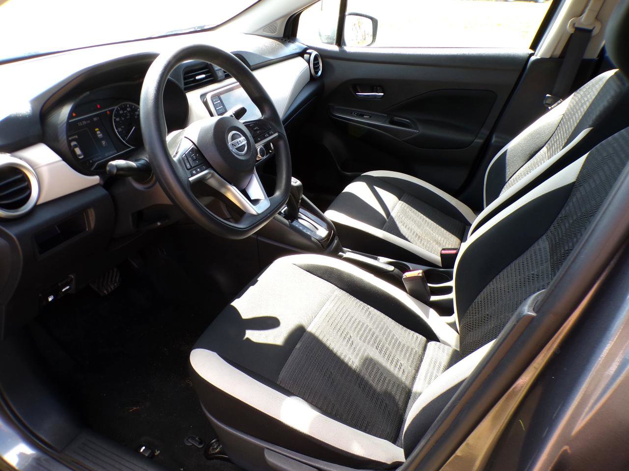 Used 2022 Nissan Versa SV w/ Trunk Package image 27