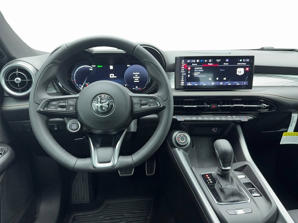 New 2025 Alfa Romeo Tonale w/ Premium Package AWD/4WD image 16